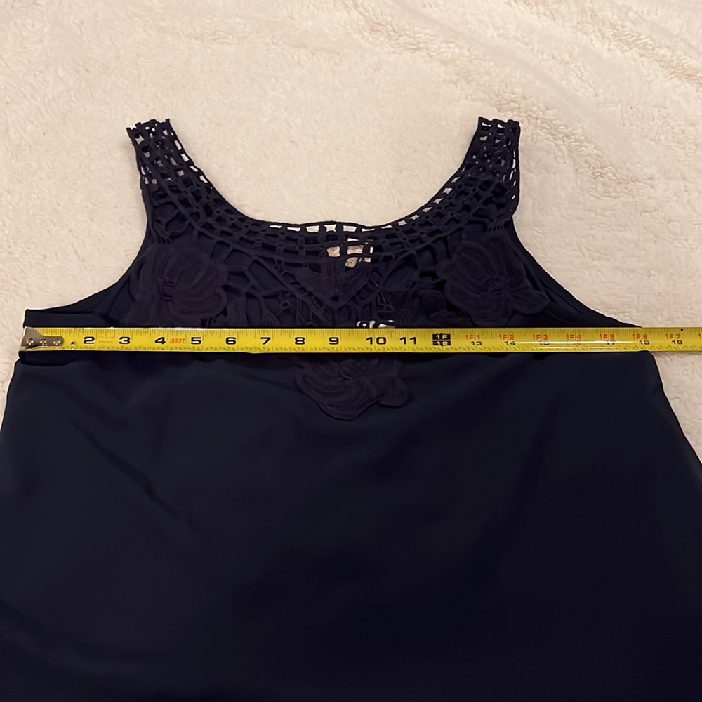 Japna Sleeveless Blouse
Size: Large
Color: Blue - Picture 8 of 9